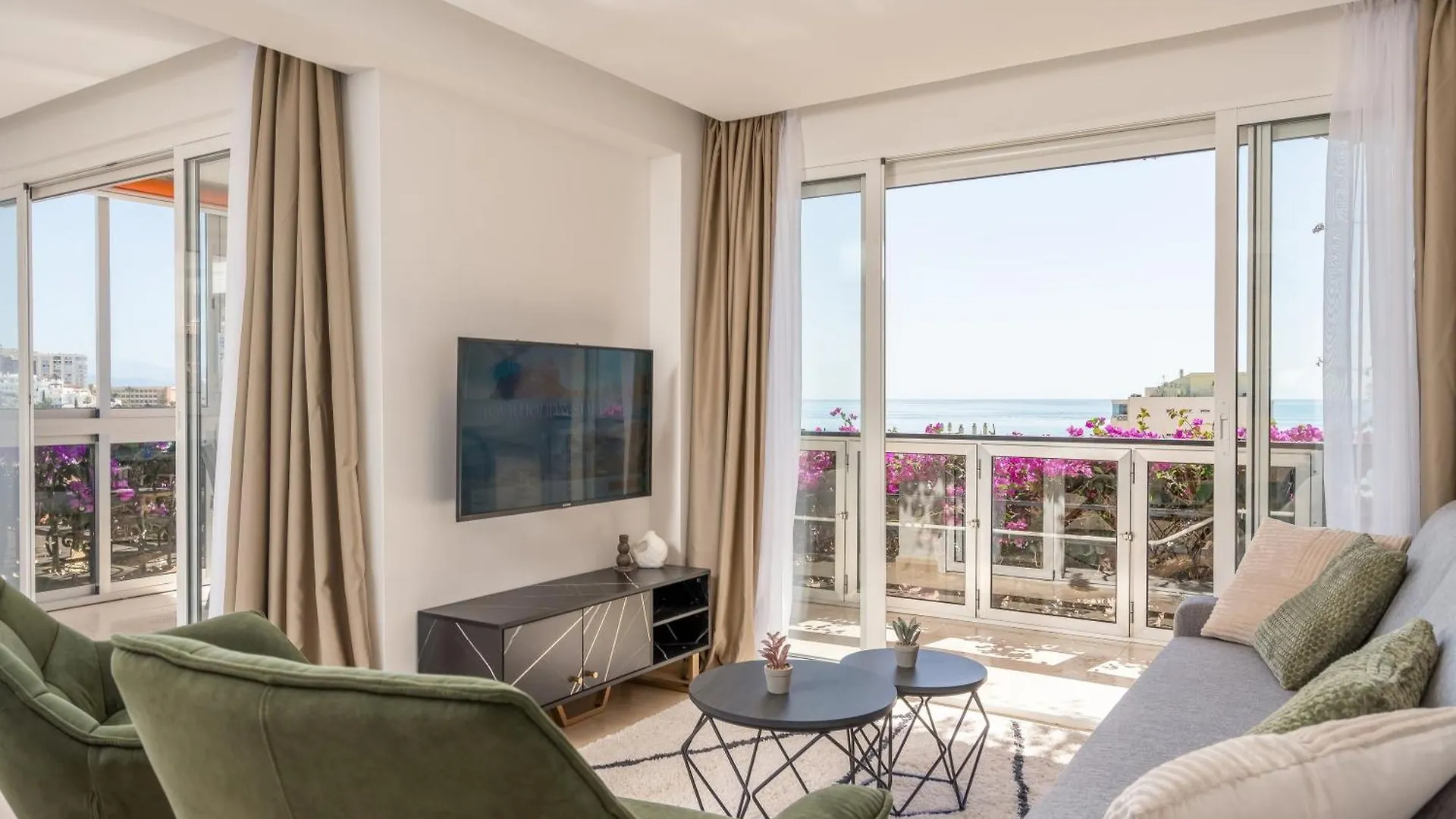 Perfect Terrace, Amazing Views, Great Location Apartment Torremolinos