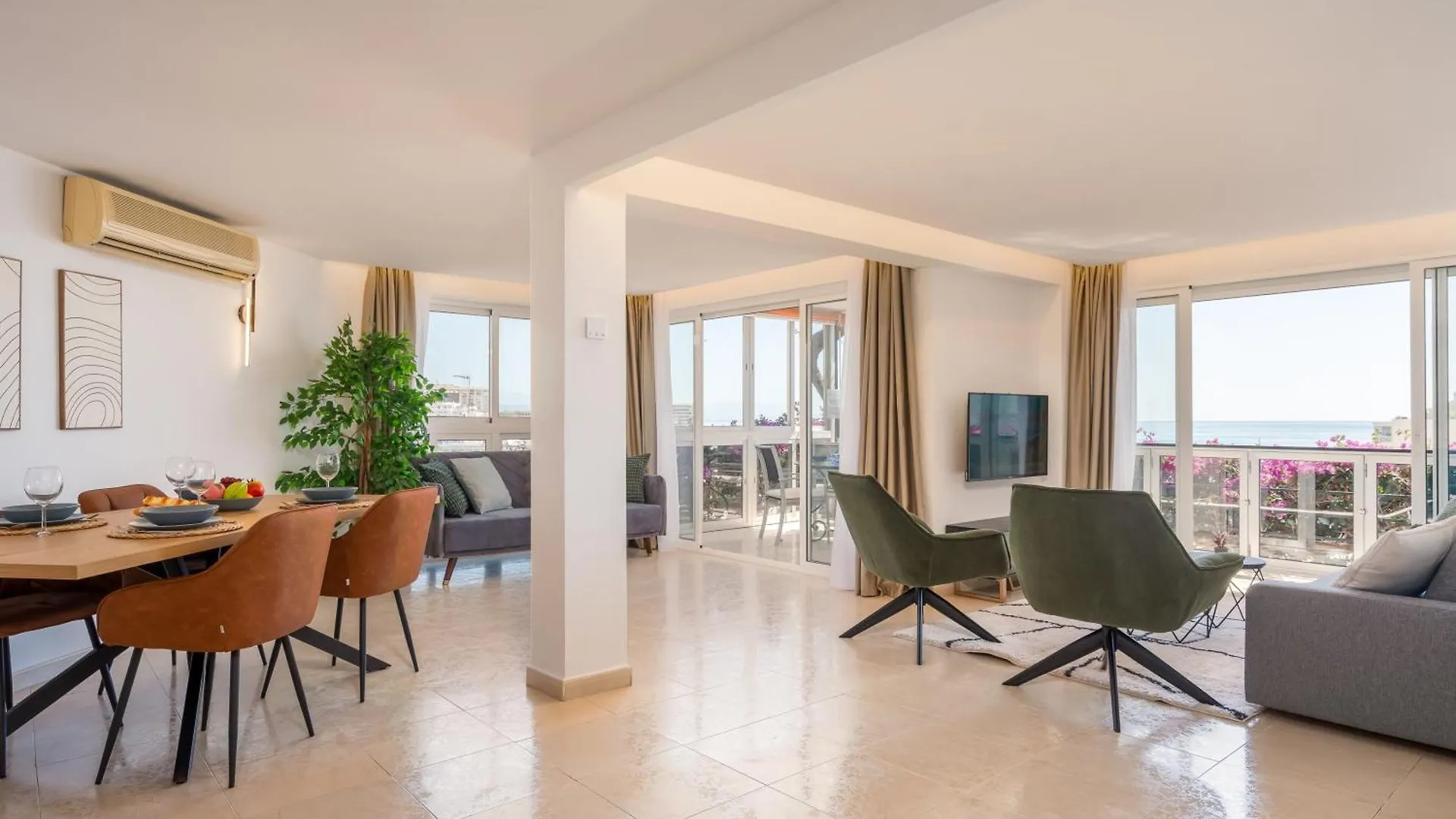 Perfect Terrace, Amazing Views, Great Location Apartment Torremolinos